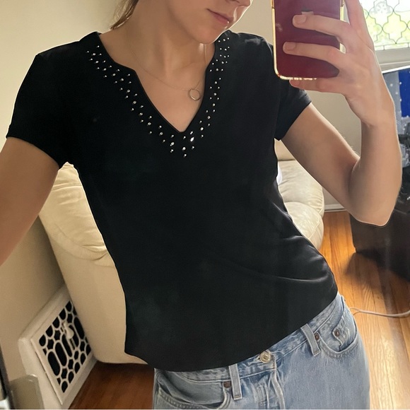 🌟2/$14🌟 y2k Studded Rhinestone V-Neck - Picture 6 of 6